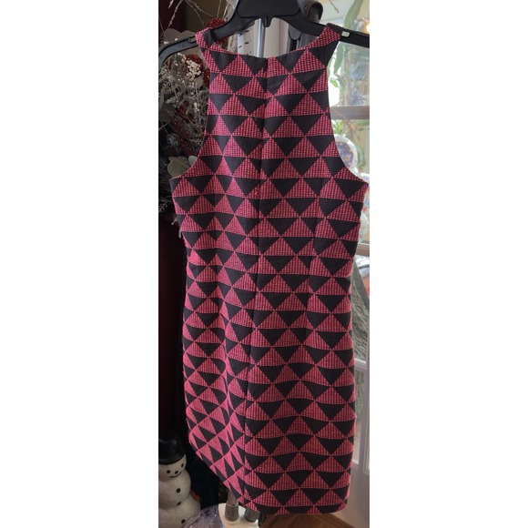 Trina Turk Leko Dress Size 10 Geo Mod Black-Pink Fully-lined Luxury Fashionable - Picture 2 of 5